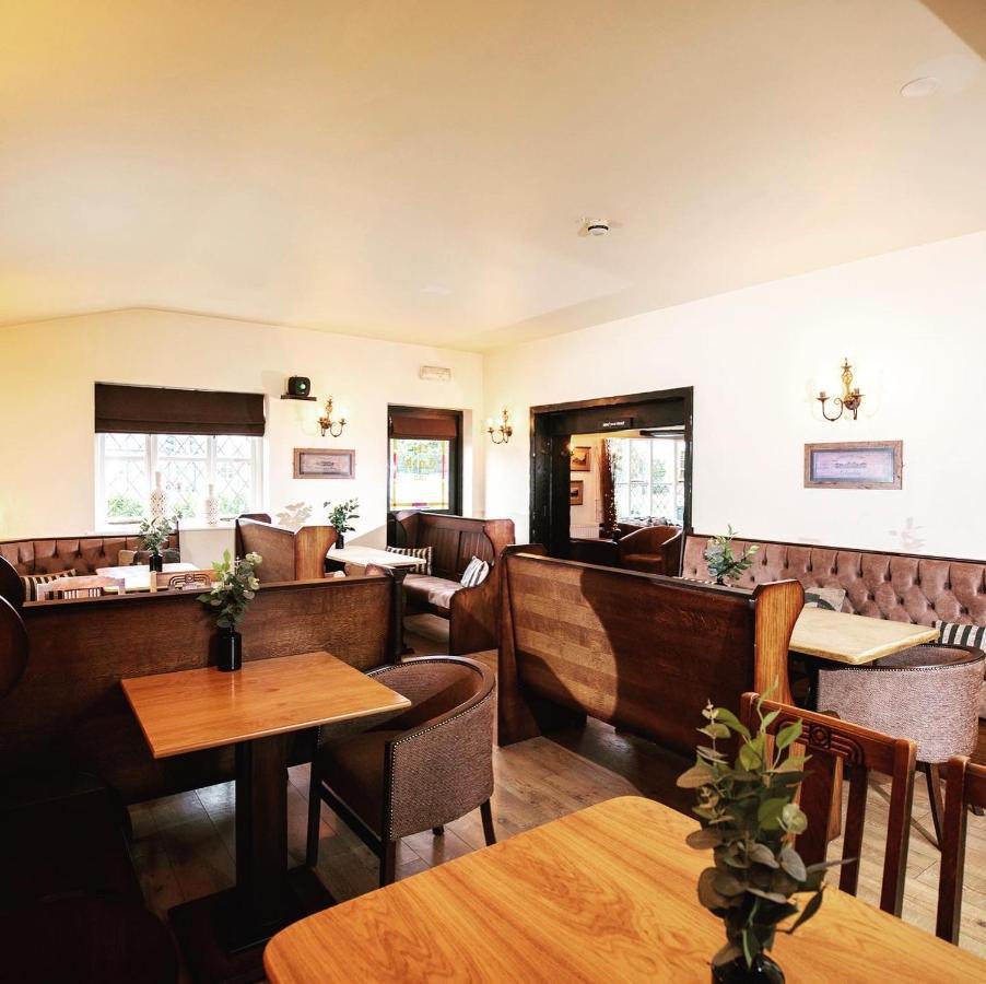 Sheering  The Cock Inn Hotel מראה חיצוני תמונה